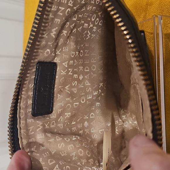 Kate Spade Zippered Chrissy Berkshire Road Wristlet - Gunmetal - Like New - Picture 8 of 11